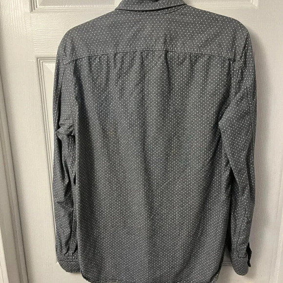 Men’s Gap Button Down Shirt Size Medium - Picture 2 of 8
